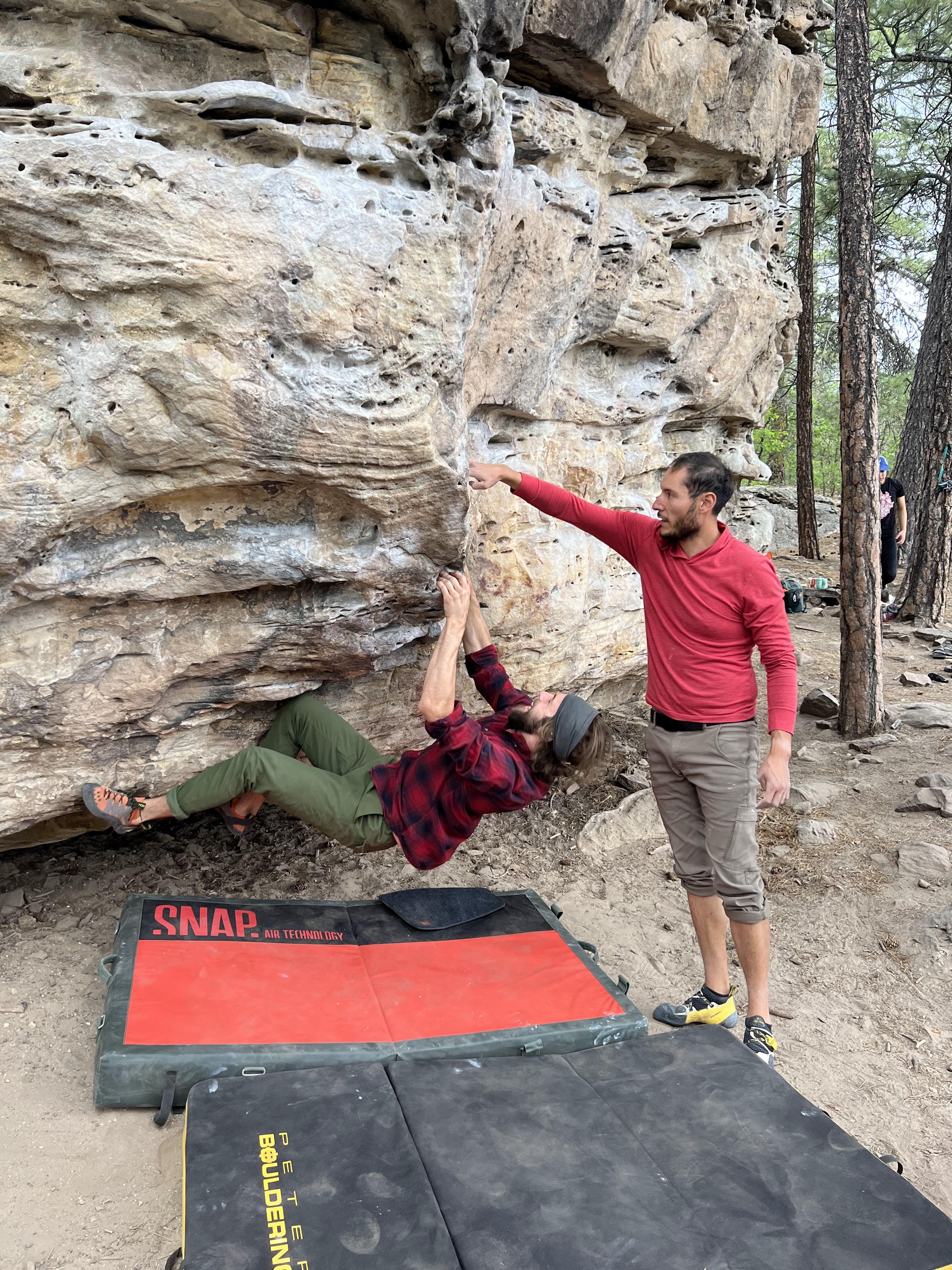 /images/jack-bouldering.jpg