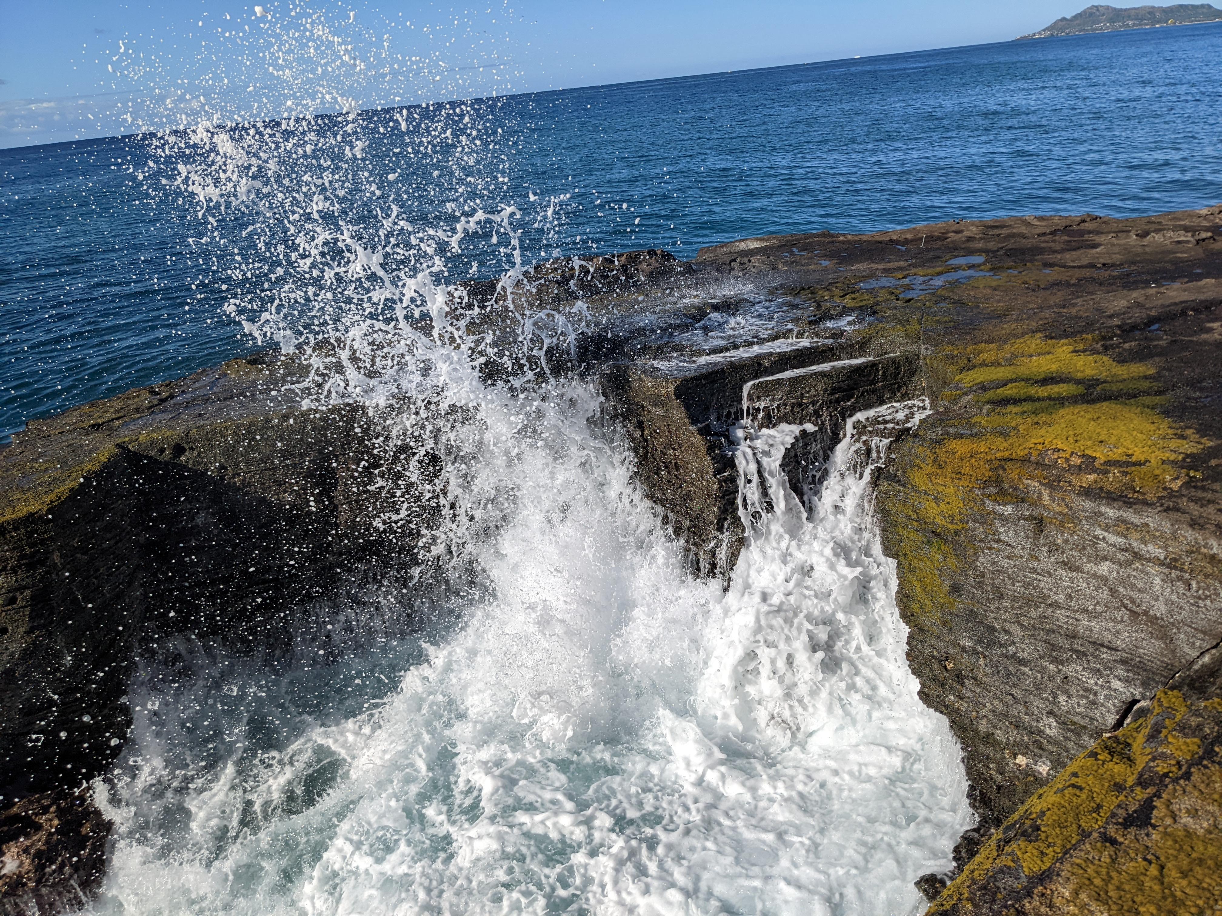 /images/splash-rock.jpg